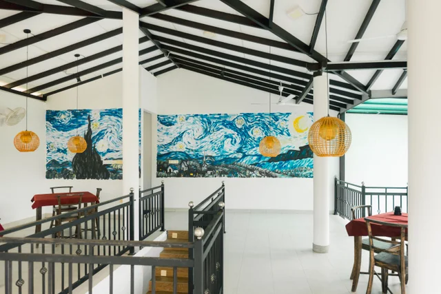 The restaurant and bar at Tèya Beach Hotel (04)