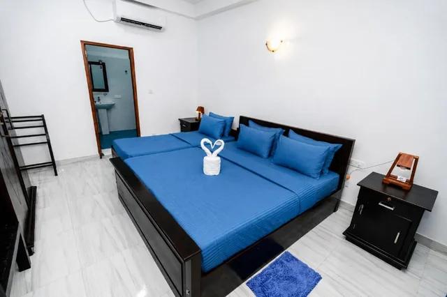 Deluxe Triple Room at Tèya Beach Hotel, Ahangama (01)